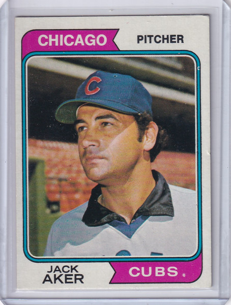 1974 Topps Baseball #562 Jack Aker - Chicago Cubs