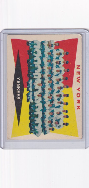 1960 Topps Baseball #332 New York Yankees Team Card