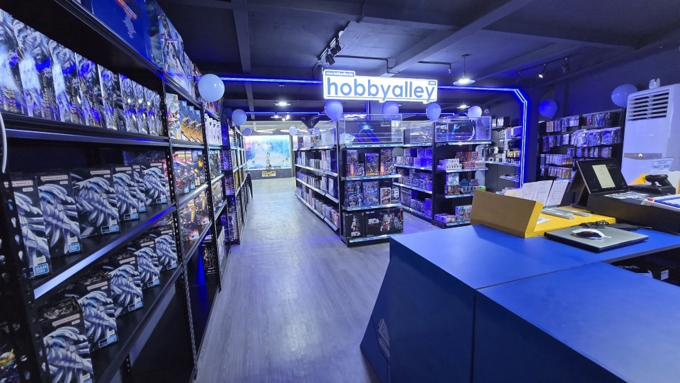 Hobby Alley Interior
