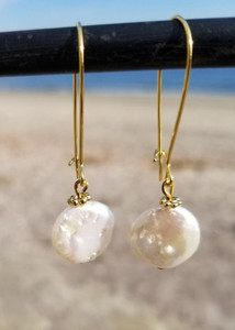 Freshwater Pearl Coin Medium Hoop Earrings (Gold)