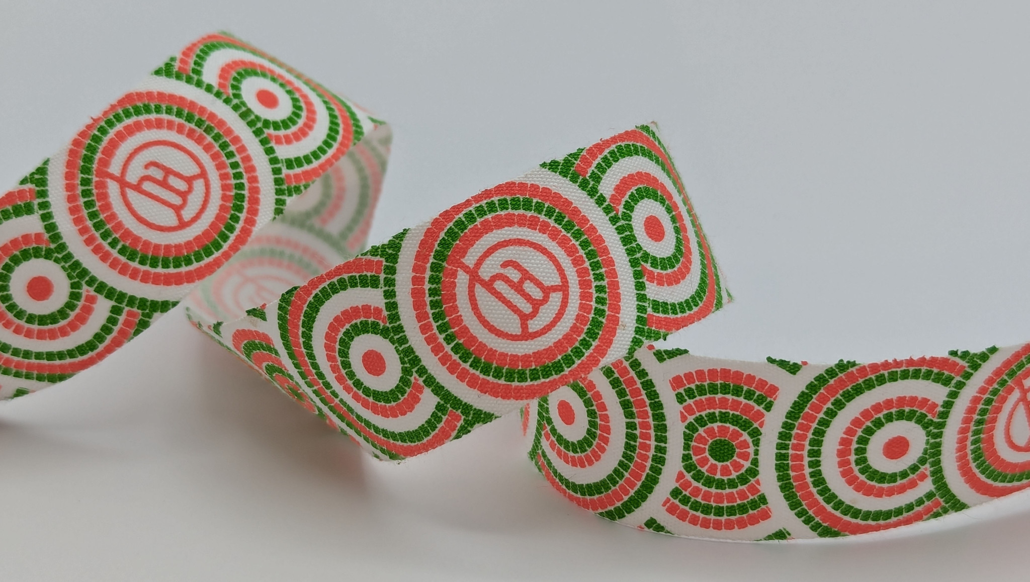 Adding a Personal Touch to Your Holiday Gifts: Custom Cotton Holiday Logo Ribbon
