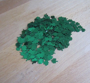 Scatter Shamrocks Green