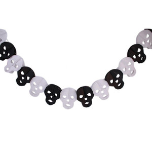 Garland Skull Black & White
