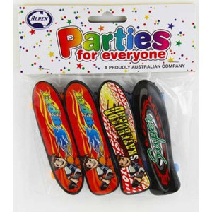 Skate Boards 9.5cm 4pk Plastic