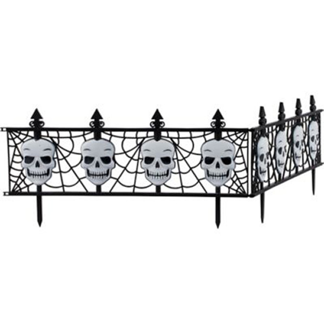 Skull Halloween Fence