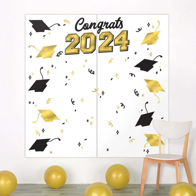 2024 Graduation Scene Setter