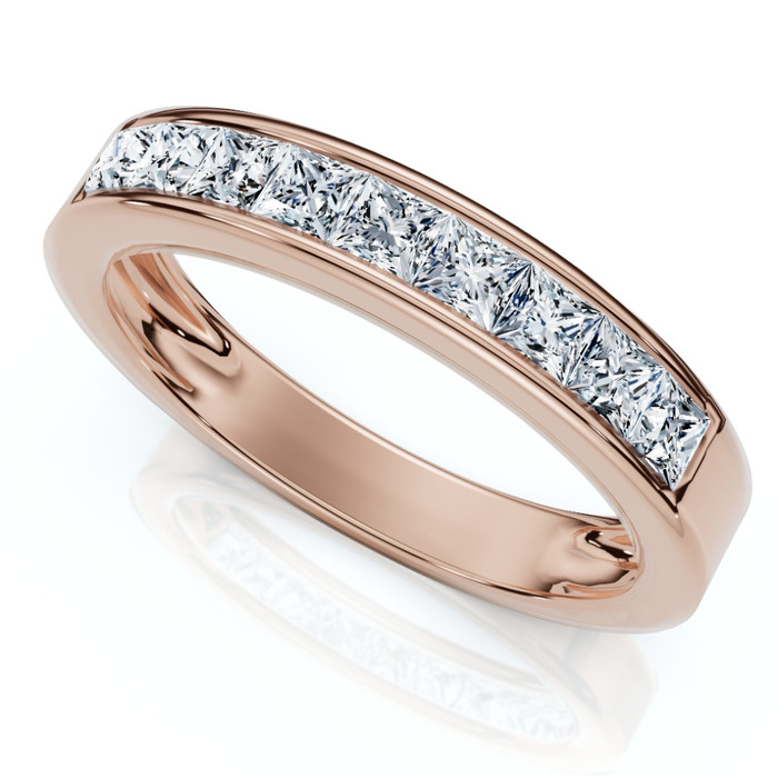 セレーナ・ゴメスセット セレーナ・ゴメス、婚約者との思い出の指輪を売却 3,000ドルを