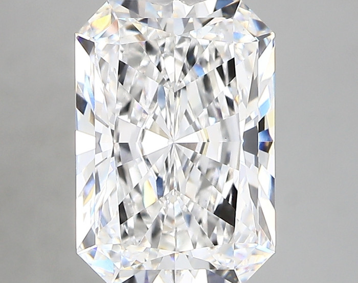 3.1-Carat Radiant Lab Grown Diamond