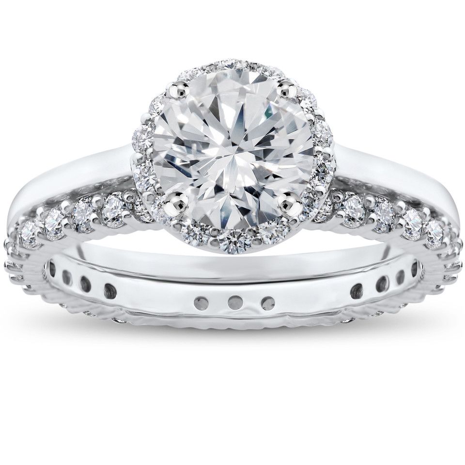 halo diamond engagement ring