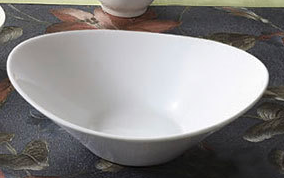 CAC F-OV9 Sushia 22 oz. Porcelain Oval Salad Bowl