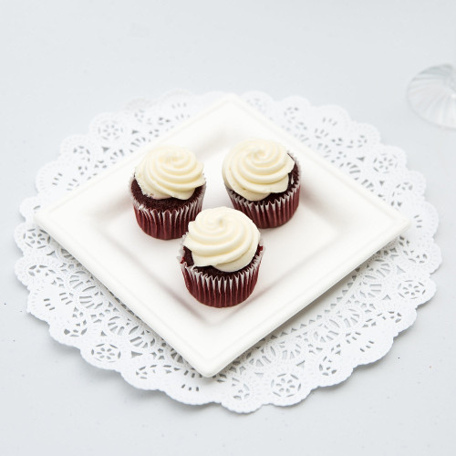 Royal Paper LD16 16" Lace Doily - Box of 250