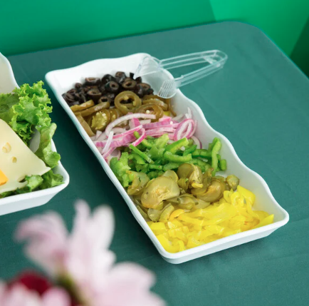 Yanco DC-6014W 14" X 5-1/4" X 1" White Scalloped Melamine Rectangular Display Tray