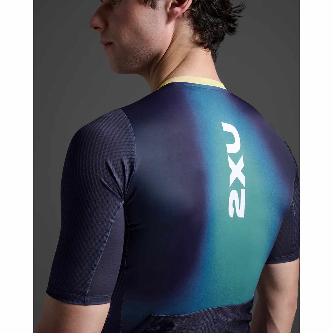 2XU Men's Aero Hex Sleeved Tri Suit - 2026