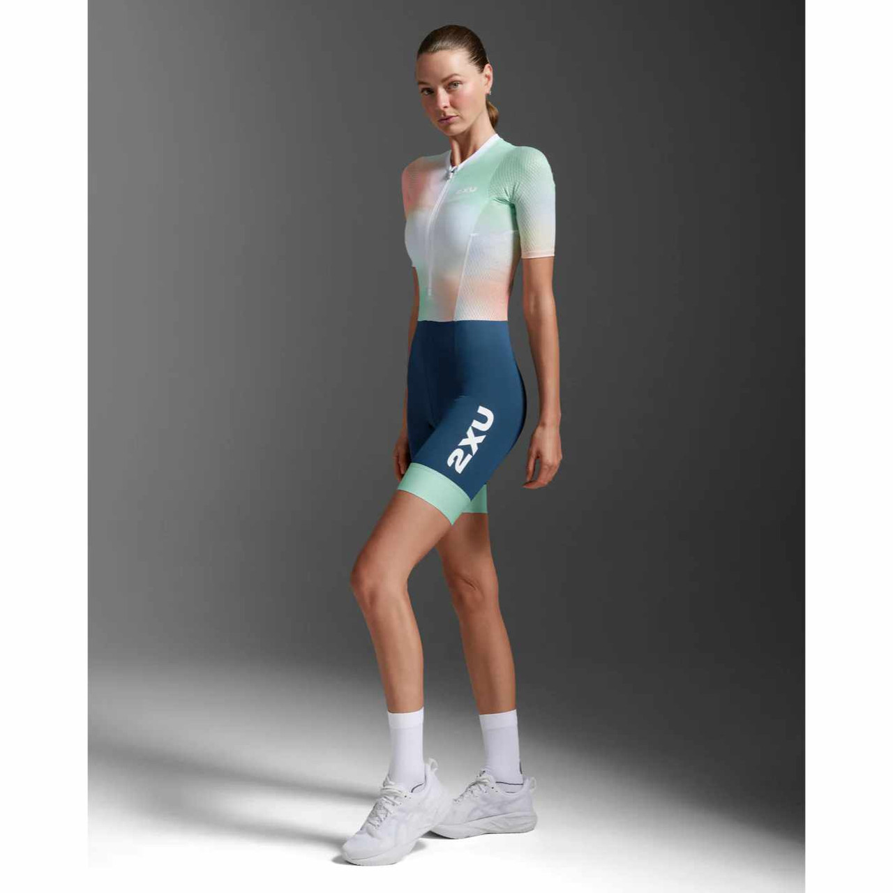 2XU Women's Aero Hex Sleeved Tri Suit - 2026