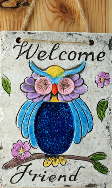 Set Of 2 Hanging Garden Quote 17cm Glitter Plaques - Welcome / Friends Owl Design