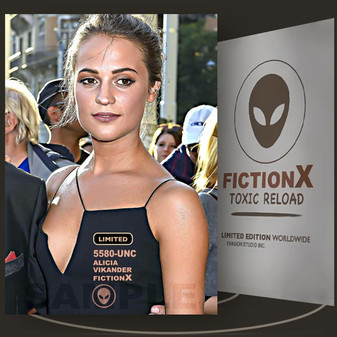 Alicia Vikander [ # 5580-UNC ] FICTION X TOXIC RELOAD / Limited Edition card