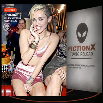 Miley Cyrus [ # 3690-UNC ] FICTION X TOXIC RELOAD / Limited Edition cards