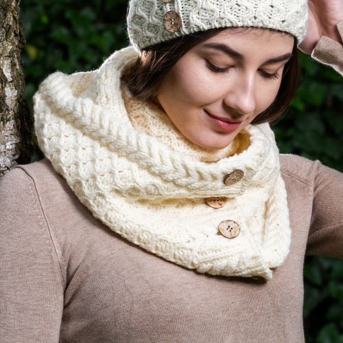 Ladies Coconut Buttons Snood Scarf