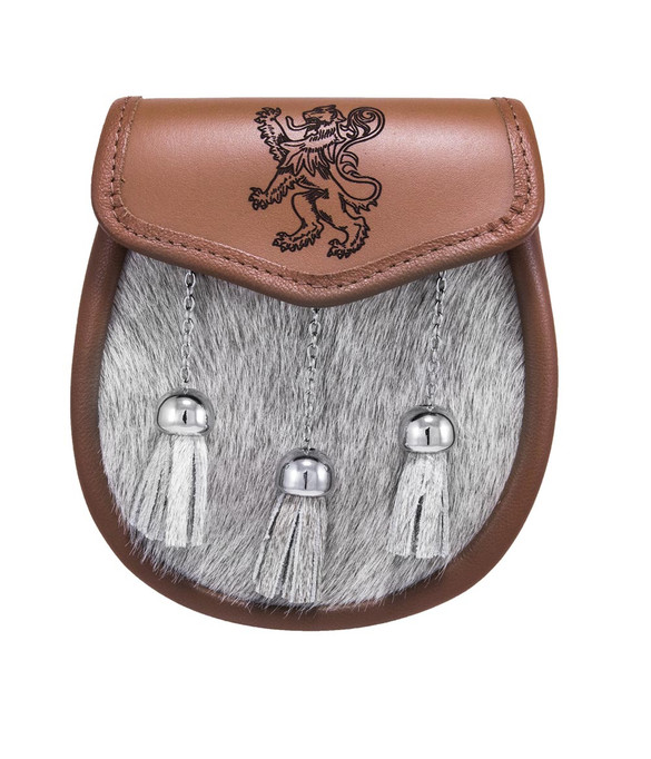 Tan, leather body sporran, chrome tassels. Great looking semi-formal scottish sporran.