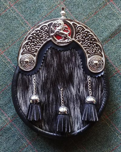 Two Shield Rampant Lion Nguni Sporran