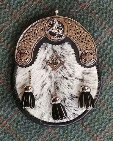 Rampant Lion Masonic White Nguni Sporran