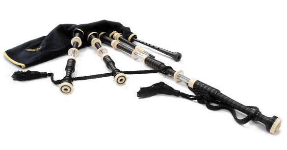 McCallum AB3 Deluxe Blackwood Bagpipes