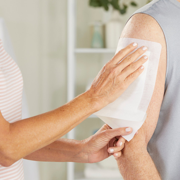 Adhesive Dressing McKesson 6 X 8 Inch Polypropylene / Rayon Rectangle White Sterile 25/BX