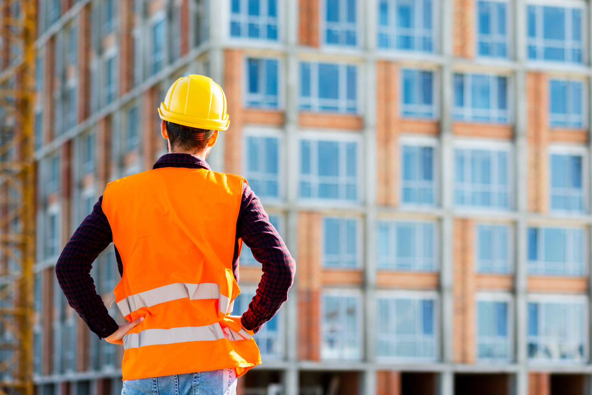 How to Choose the Best FR/AR Hi Vis Workwear for Safety Workers