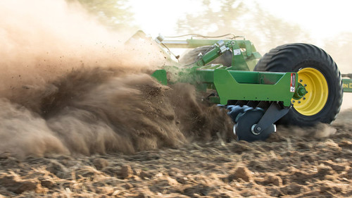 https://www.deere.com/assets/images/region-4/products/tillage/disks/2680h/2680h_r4d121404_large_09689444337f1be0dbaa7290c682591132e3fa4b.jpg