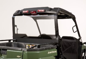 https://salesmanual.deere.com/sales/salesmanual/images/NA/utility_vehicles/features_attachment/xuv/ops_poly_rear_window_xuv.jpg