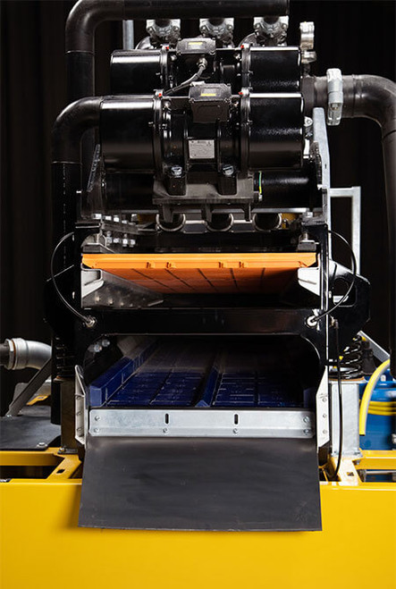 https://www.vermeer.com/getmedia/ab4bd849-1474-4d00-8cad-531e19e0f78e/r125-reclaimer-engine.jpg?width=450&height=670&ext=.jpg