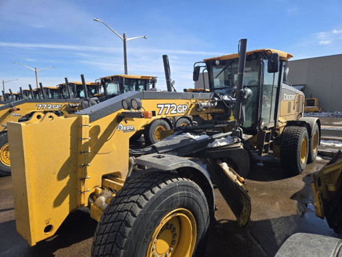 https://api.rdoequipment.com/api/EquipmentImage?imgID=22737182&filename=1_Z008430---01.jpg