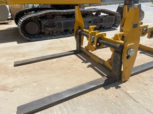https://api.rdoequipment.com/api/EquipmentImage?imgID=17066290&filename=1_0AF9DFCC-71EE-4486-8D92-0E369CE812FB.jpg