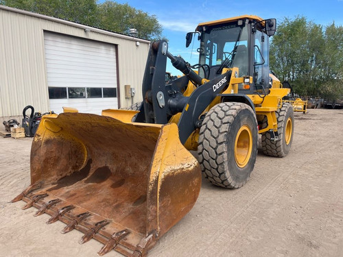 https://api.rdoequipment.com/api/EquipmentImage?imgID=22928743&filename=1_H84053---01.jpg
