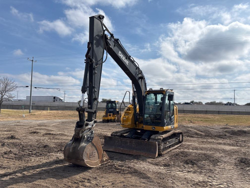 https://api.rdoequipment.com/api/EquipmentImage?imgID=22385885&filename=1_X241459---01.jpg