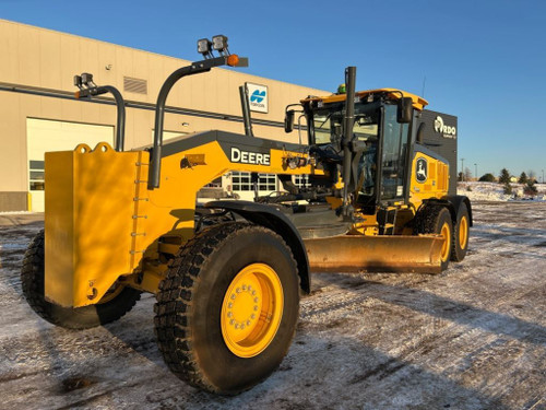 https://api.rdoequipment.com/api/EquipmentImage?imgID=22042041&filename=1_X366932---01.jpg