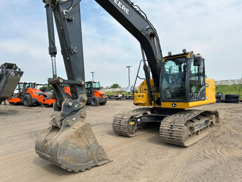 https://api.rdoequipment.com/api/EquipmentImage?imgID=17948547&filename=1_20240515_151107224_iOS.jpg