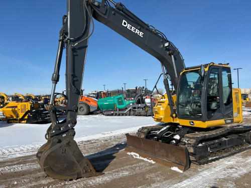 https://api.rdoequipment.com/api/EquipmentImage?imgID=22384991&filename=1_X612433---01.jpg