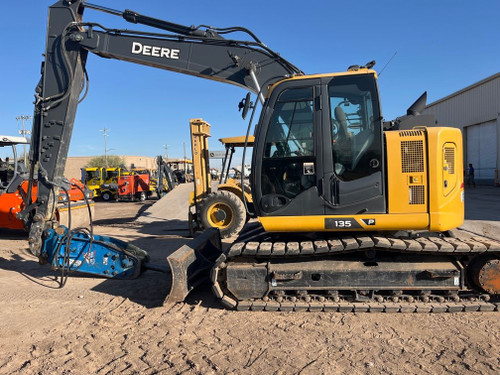 https://api.rdoequipment.com/api/EquipmentImage?imgID=21700005&filename=1_X705280---01.jpg