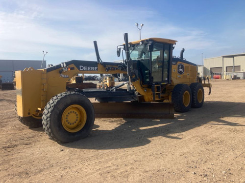 https://api.rdoequipment.com/api/EquipmentImage?imgID=22030042&filename=1_X712588---01.jpg