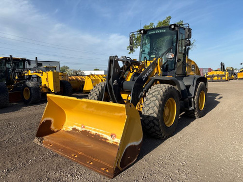 https://api.rdoequipment.com/api/EquipmentImage?imgID=23138686&filename=1_X865791---01.jpg