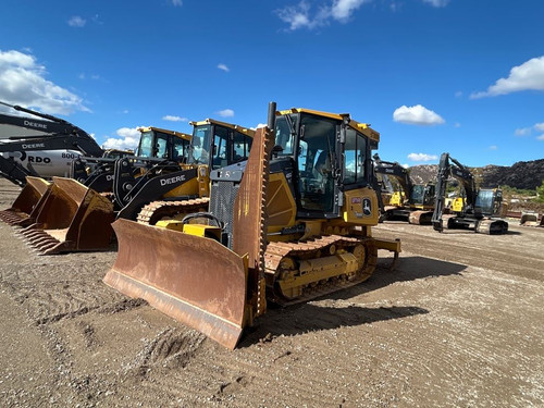 https://api.rdoequipment.com/api/EquipmentImage?imgID=21857012&filename=1_X885691---01.jpg