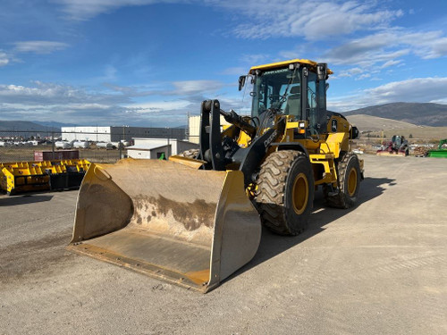 https://api.rdoequipment.com/api/EquipmentImage?imgID=21813252&filename=1_X944684---01.jpg