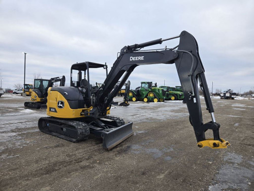 https://api.rdoequipment.com/api/EquipmentImage?imgID=22439056&filename=1_Z008023---1.jpg