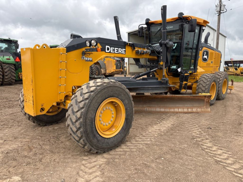 https://api.rdoequipment.com/api/EquipmentImage?imgID=23267188&filename=1_Z052520---01.jpg