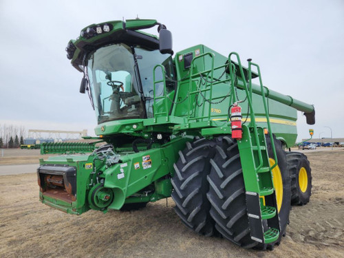 https://api.rdoequipment.com/api/EquipmentImage?imgID=22846479&filename=1_1H0S780SLPT830205---01.jpg