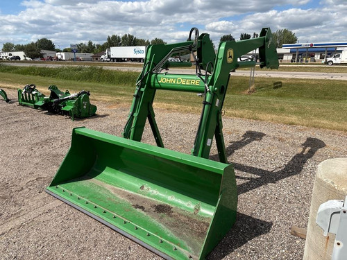 https://api.rdoequipment.com/api/EquipmentImage?imgID=23930038&filename=1_Z269657---3.jpg