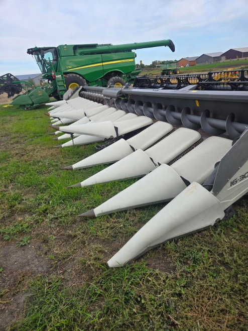 https://api.rdoequipment.com/api/EquipmentImage?imgID=24388963&filename=1_20260923_165337.jpg