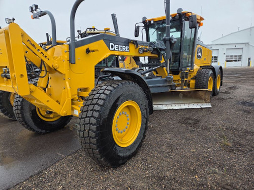 https://api.rdoequipment.com/api/EquipmentImage?imgID=24379300&filename=1_20260924_162703.jpg