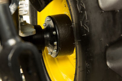 https://salesmanual.deere.com/sales/salesmanual/images/NA/tractors/features_attachment/cuts/wheel_spacer.jpg